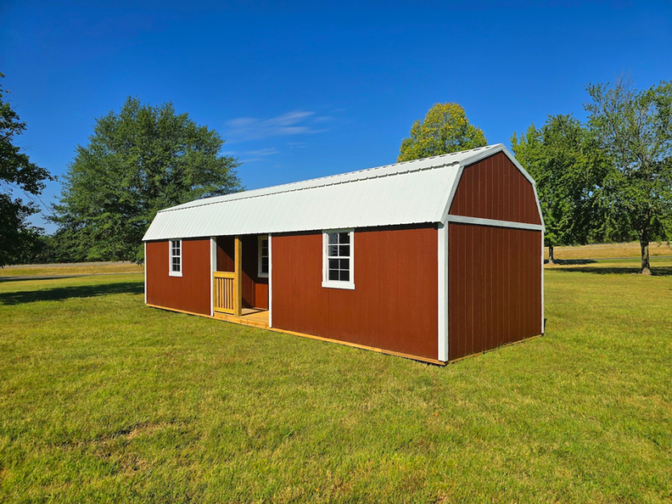 CenterLoftedBarnCabin2
